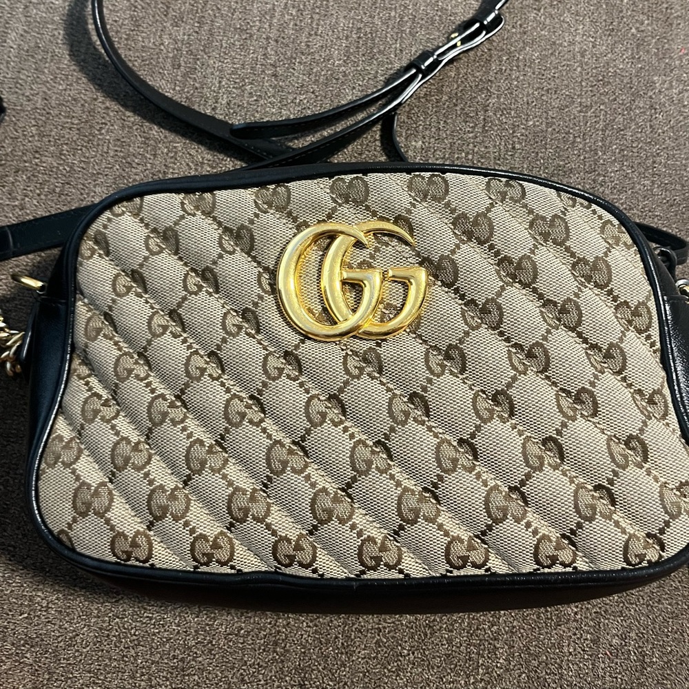 Gucci GG Marmont Small Shoulder Bag